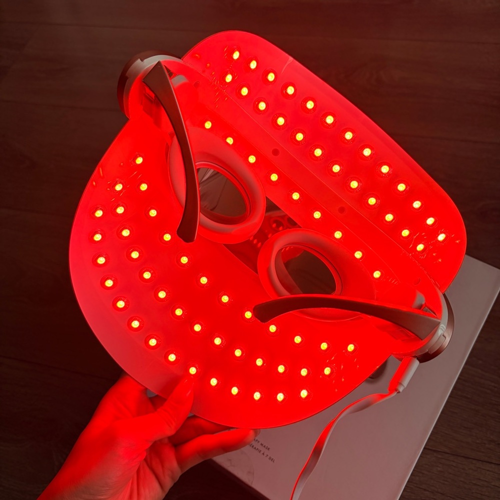Auria LED Light Mask V1 - Picture 11 of 12